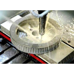 金屬切削加工服務(wù)中的關(guān)鍵角色 切削液、機(jī)床切削液與東迪潤(rùn)滑油