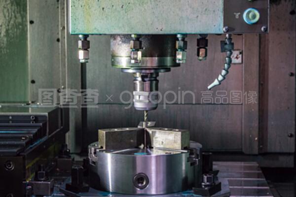 數(shù)控車床切割刀具在金屬加工工藝中的應(yīng)用與服務(wù)